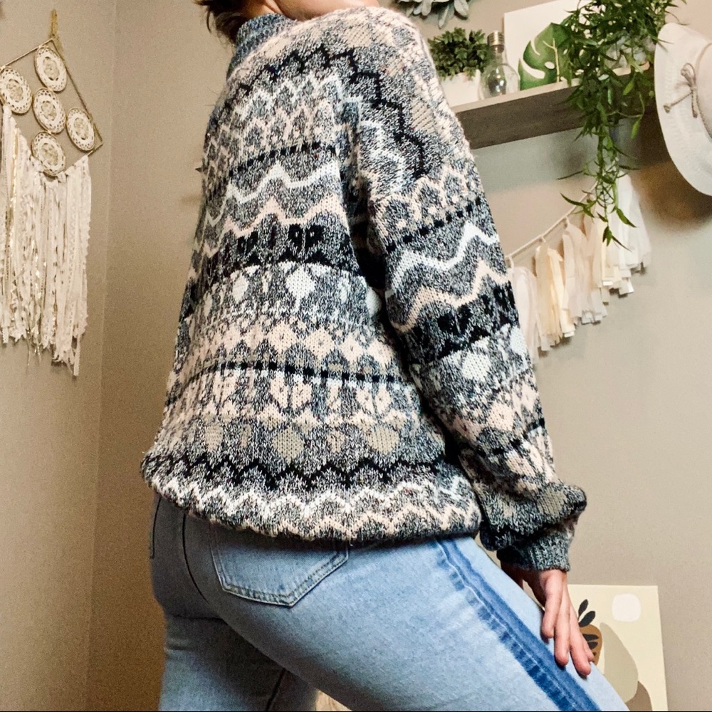 Vintage 80s Slouchy Fair Isle Funky Pattern Crochet Club Sweater - Picture 3 of 8